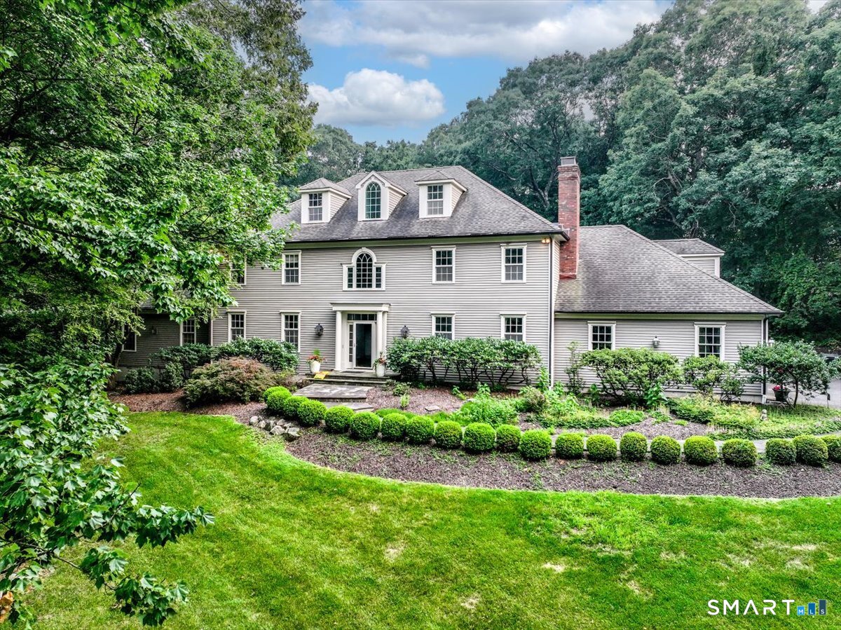 2 Raven Crest Drive Bethel CT 06801