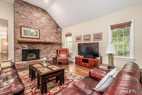 2 Raven Crest Drive Bethel CT 06801
