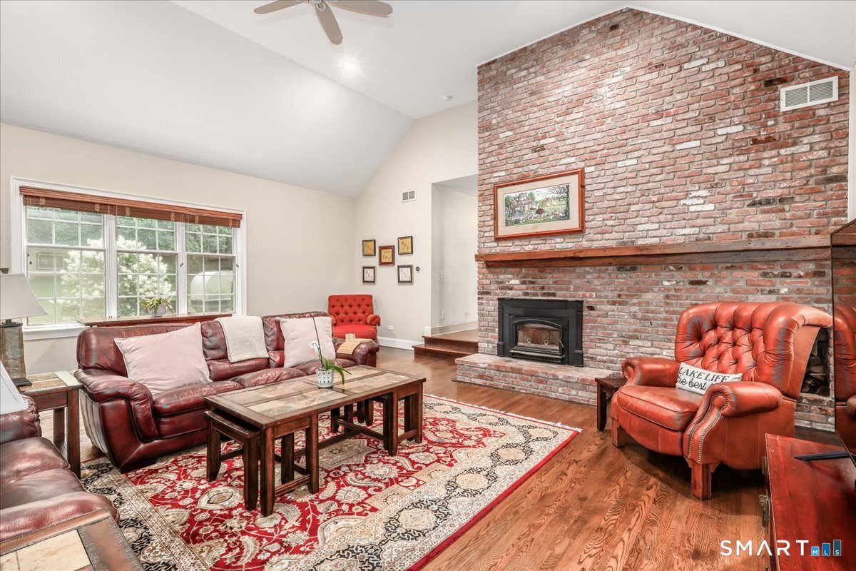 2 Raven Crest Drive Bethel CT 06801