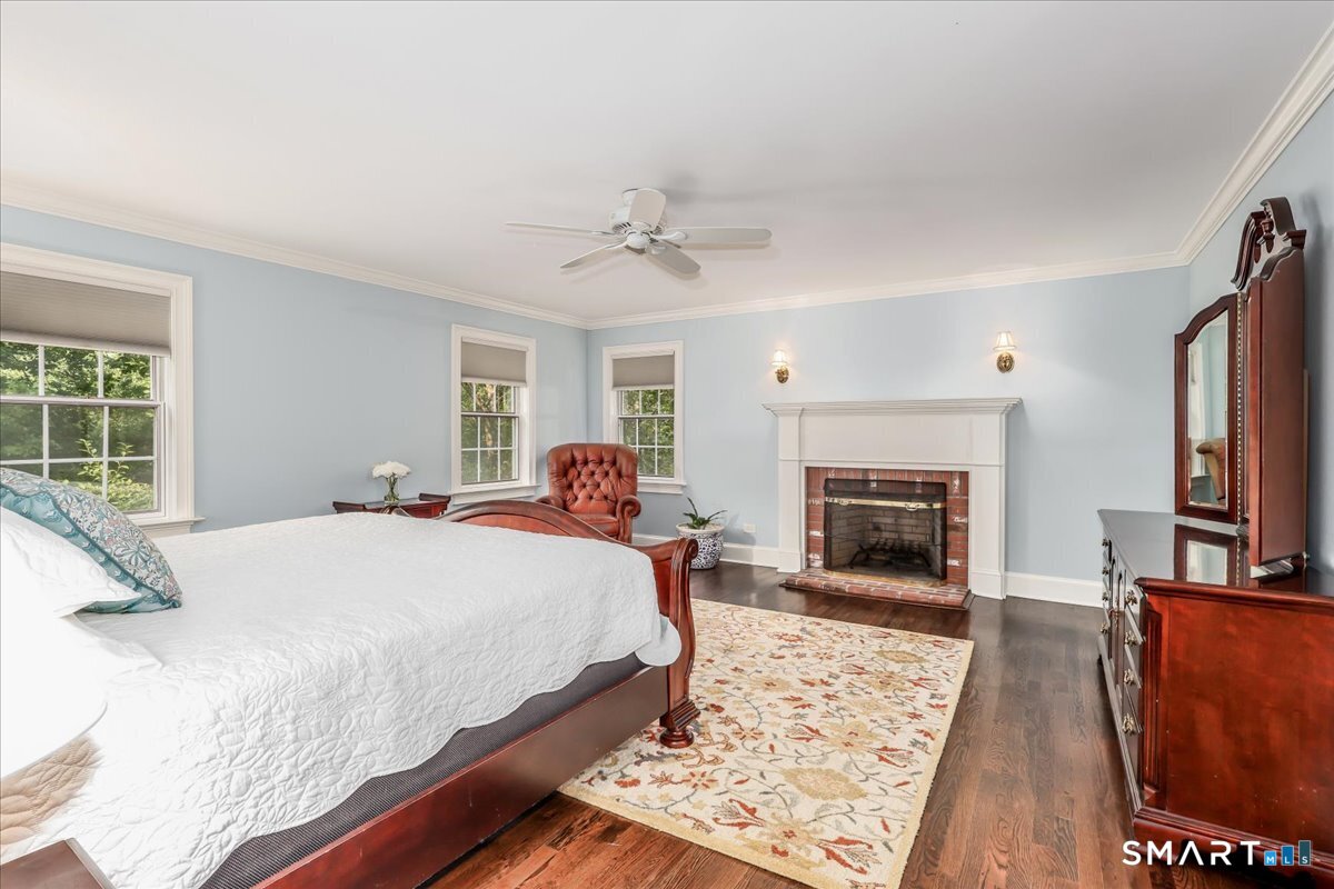 2 Raven Crest Drive Bethel CT 06801
