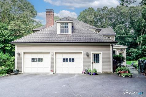2 Raven Crest Drive Bethel CT 06801