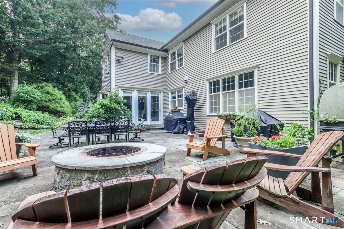 2 Raven Crest Drive Bethel CT 06801