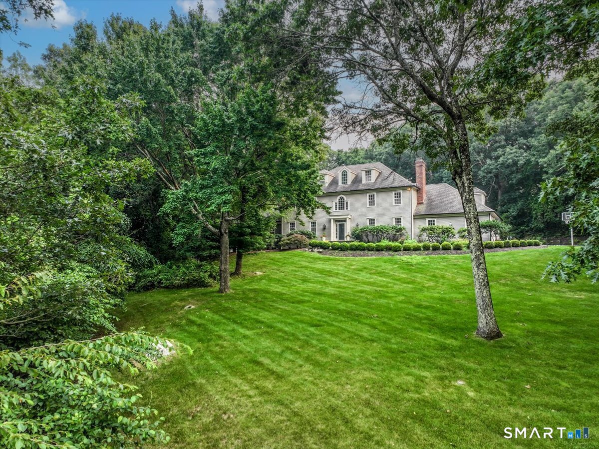 2 Raven Crest Drive Bethel CT 06801