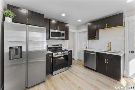 30 Oakwood Street East Hartford CT 06108