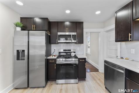 30 Oakwood Street East Hartford CT 06108