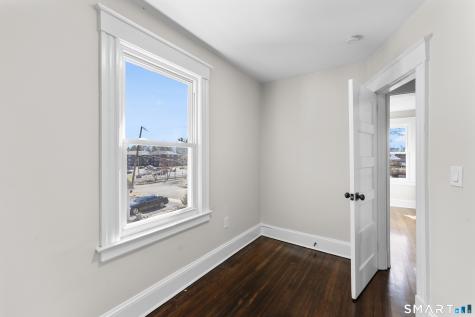 30 Oakwood Street East Hartford CT 06108