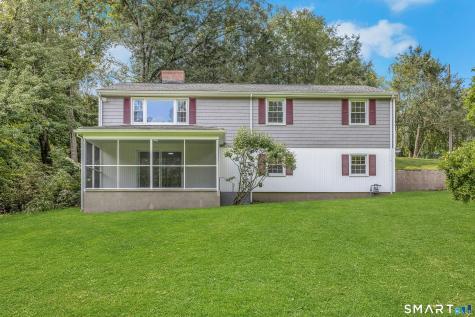 79 Robin Hood Road Stamford CT 06907