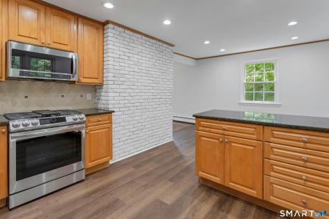 79 Robin Hood Road Stamford CT 06907