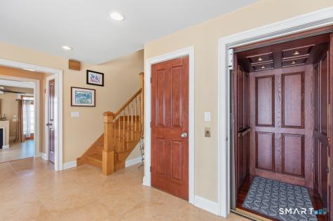 41 Deerfield Avenue Milford CT 06460