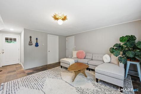 6 David Drive Simsbury CT 06070