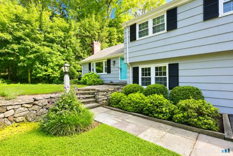 6 David Drive Simsbury CT 06070