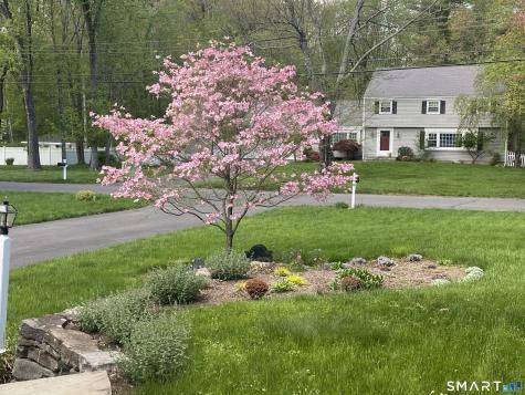 6 David Drive Simsbury CT 06070