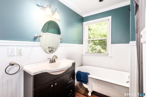 88 Berkshire Road Southbury CT 06488