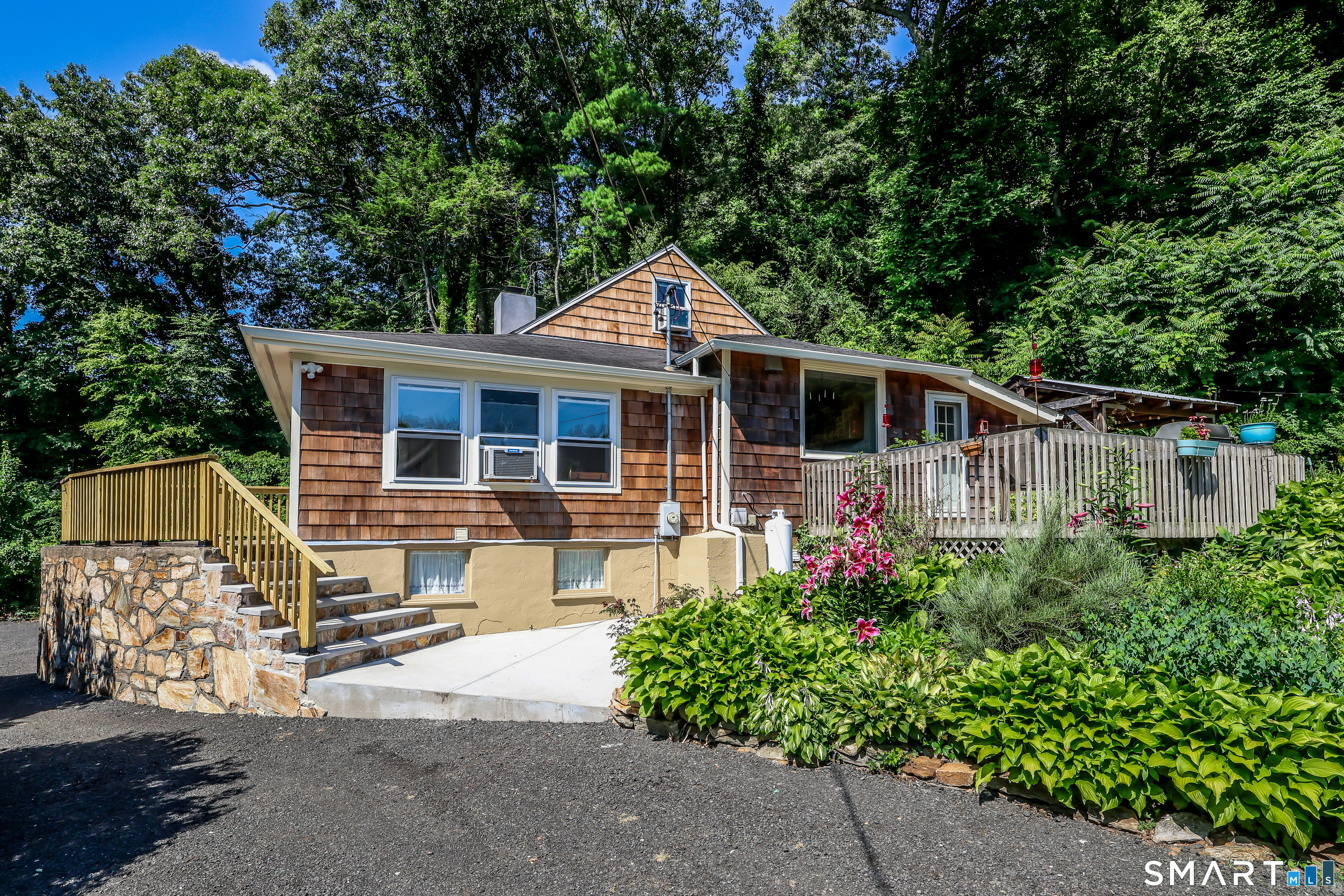 88 Berkshire Road Southbury CT 06488