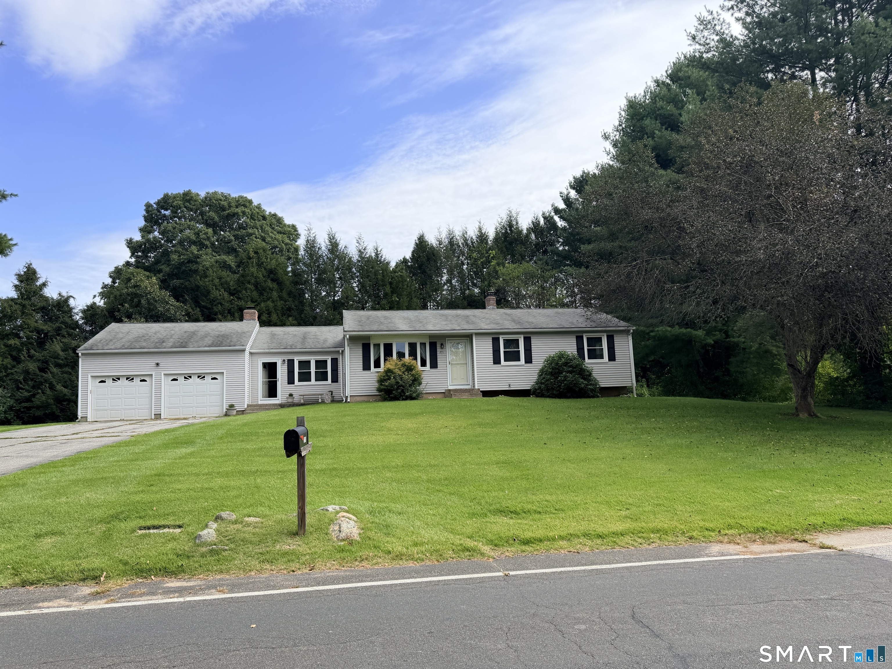 Colchester CT, 291 Cabin Road