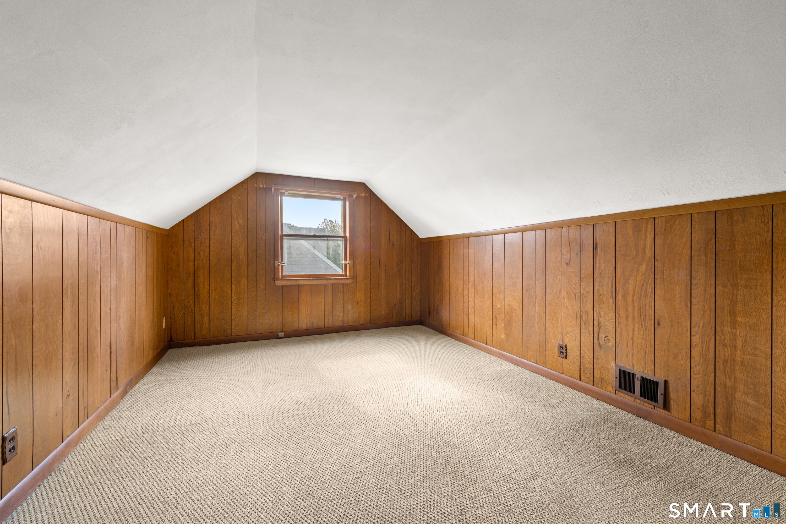 559 Oak Bluff Avenue Stratford CT 06615