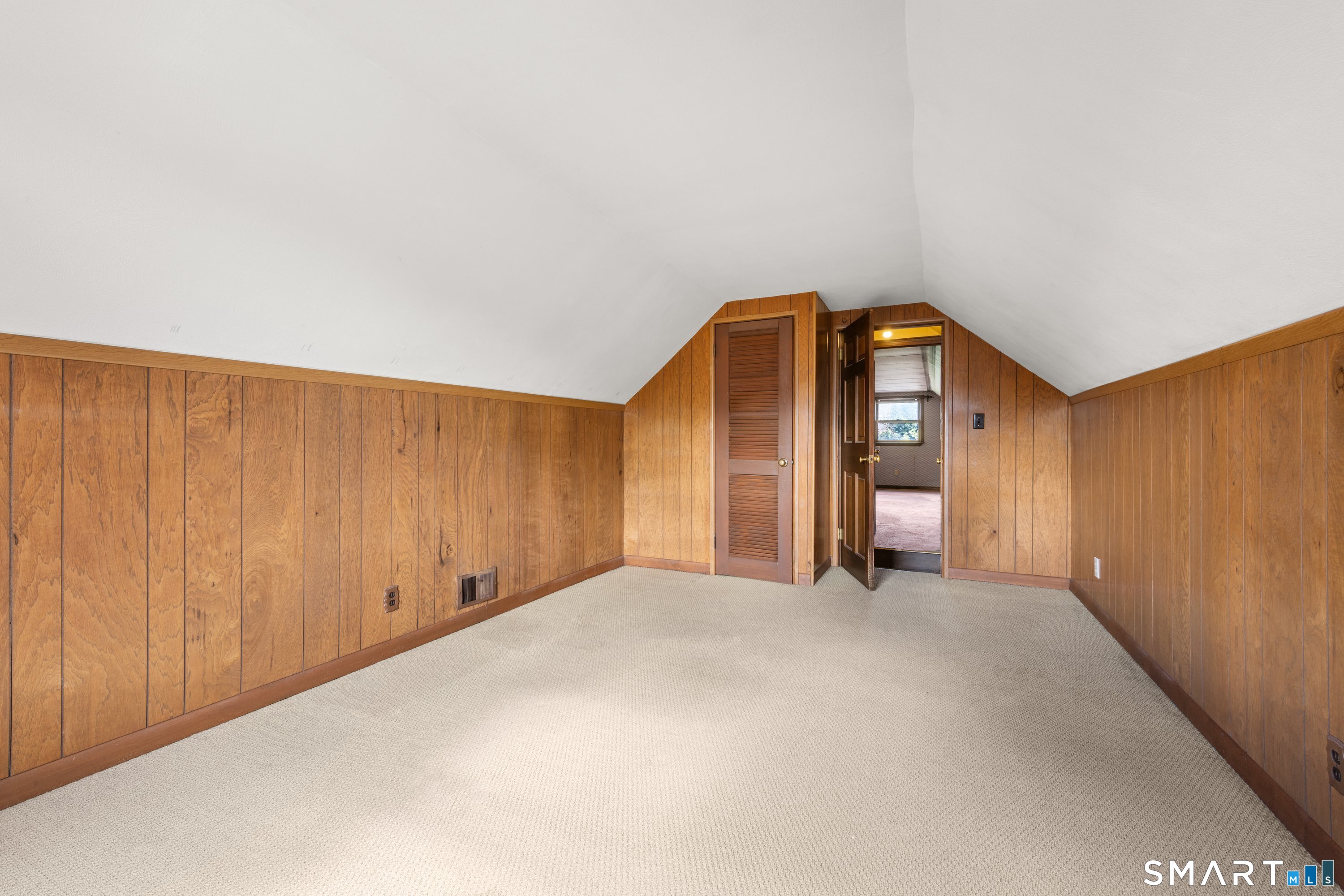 559 Oak Bluff Avenue Stratford CT 06615