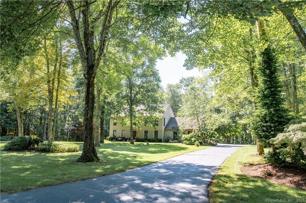 8 Twin Ridge Road New Milford CT 06776