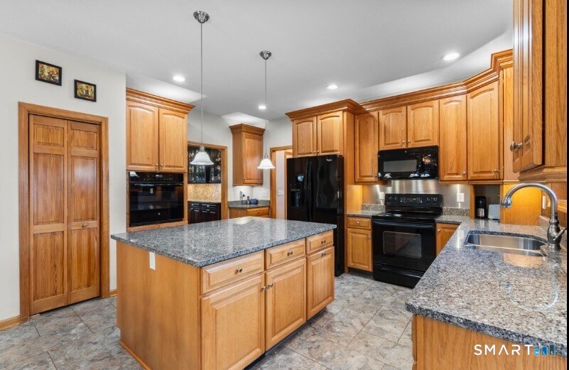 349 East Main Street Wallingford CT 06492