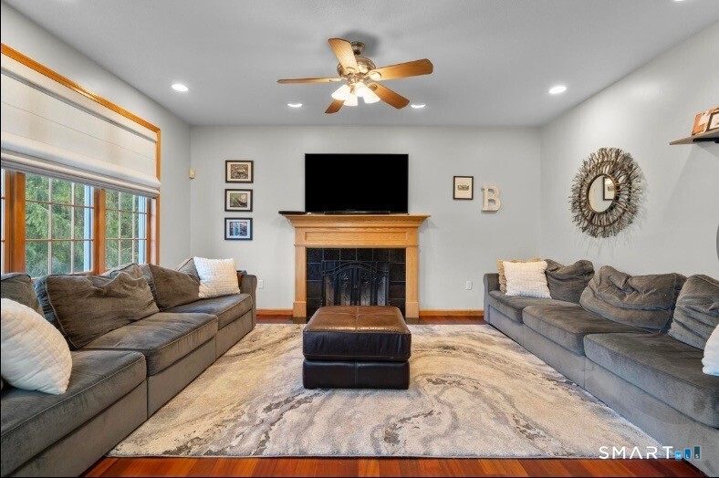 349 East Main Street Wallingford CT 06492