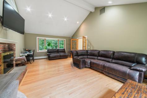 47 Mistletoe Drive Southbury CT 06488