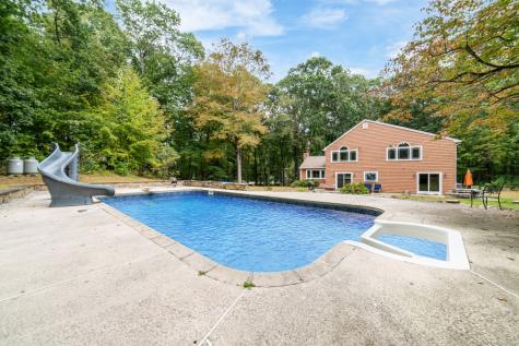 47 Mistletoe Drive Southbury CT 06488