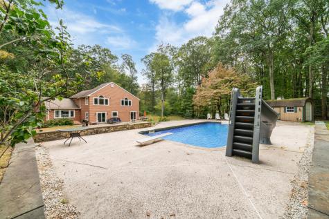 47 Mistletoe Drive Southbury CT 06488