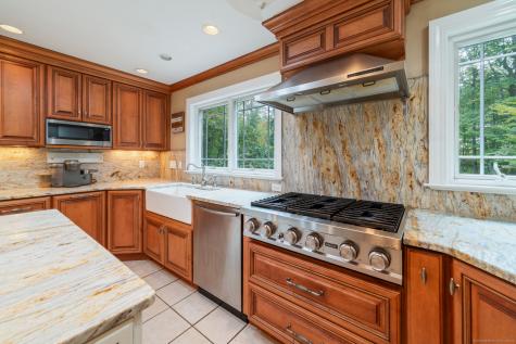 47 Mistletoe Drive Southbury CT 06488