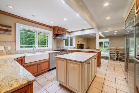 47 Mistletoe Drive Southbury CT 06488