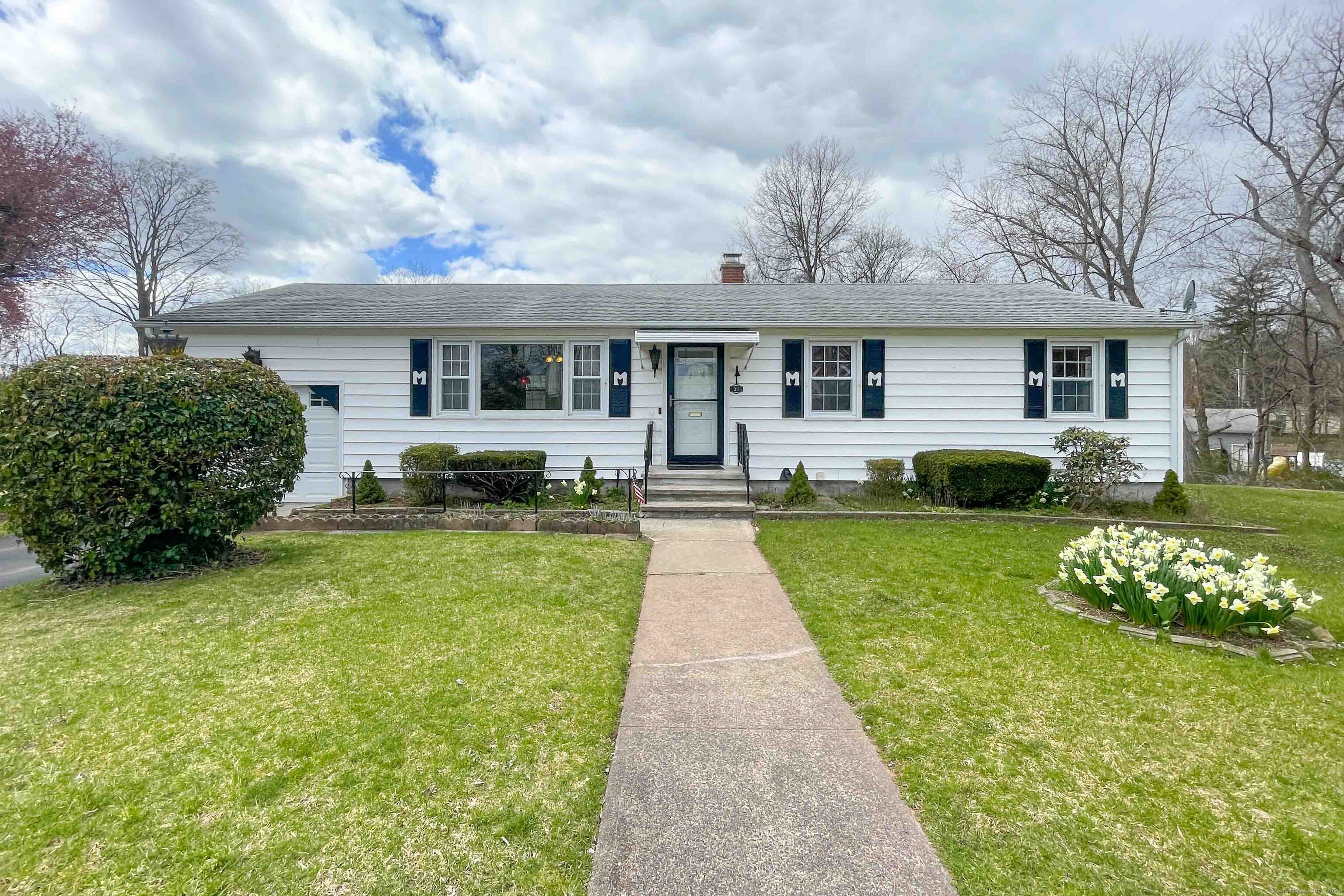 51 Dennis Circle Hamden CT 06514