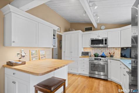 24 Mallard Point Road Essex CT 06426