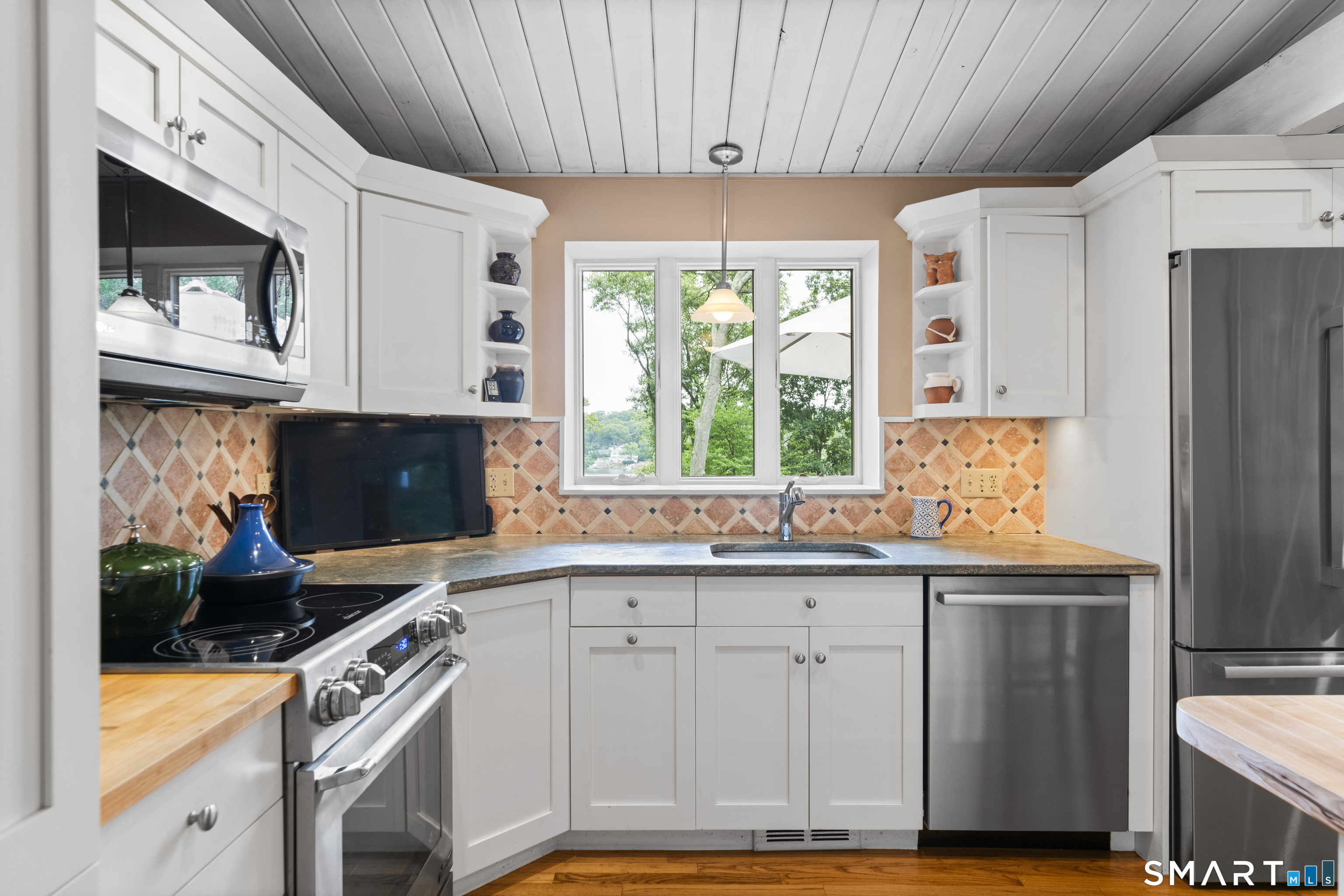 24 Mallard Point Road Essex CT 06426