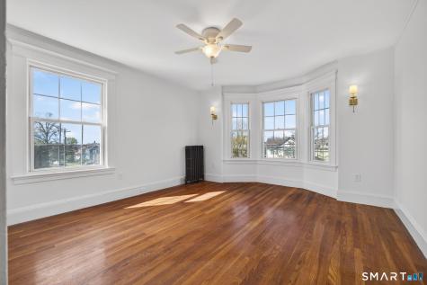 314 Ocean Avenue New London CT 06320