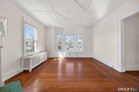 314 Ocean Avenue New London CT 06320