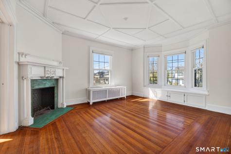314 Ocean Avenue New London CT 06320