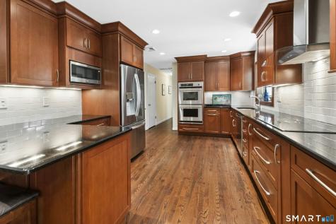 6 Webster Place Newtown CT 06470