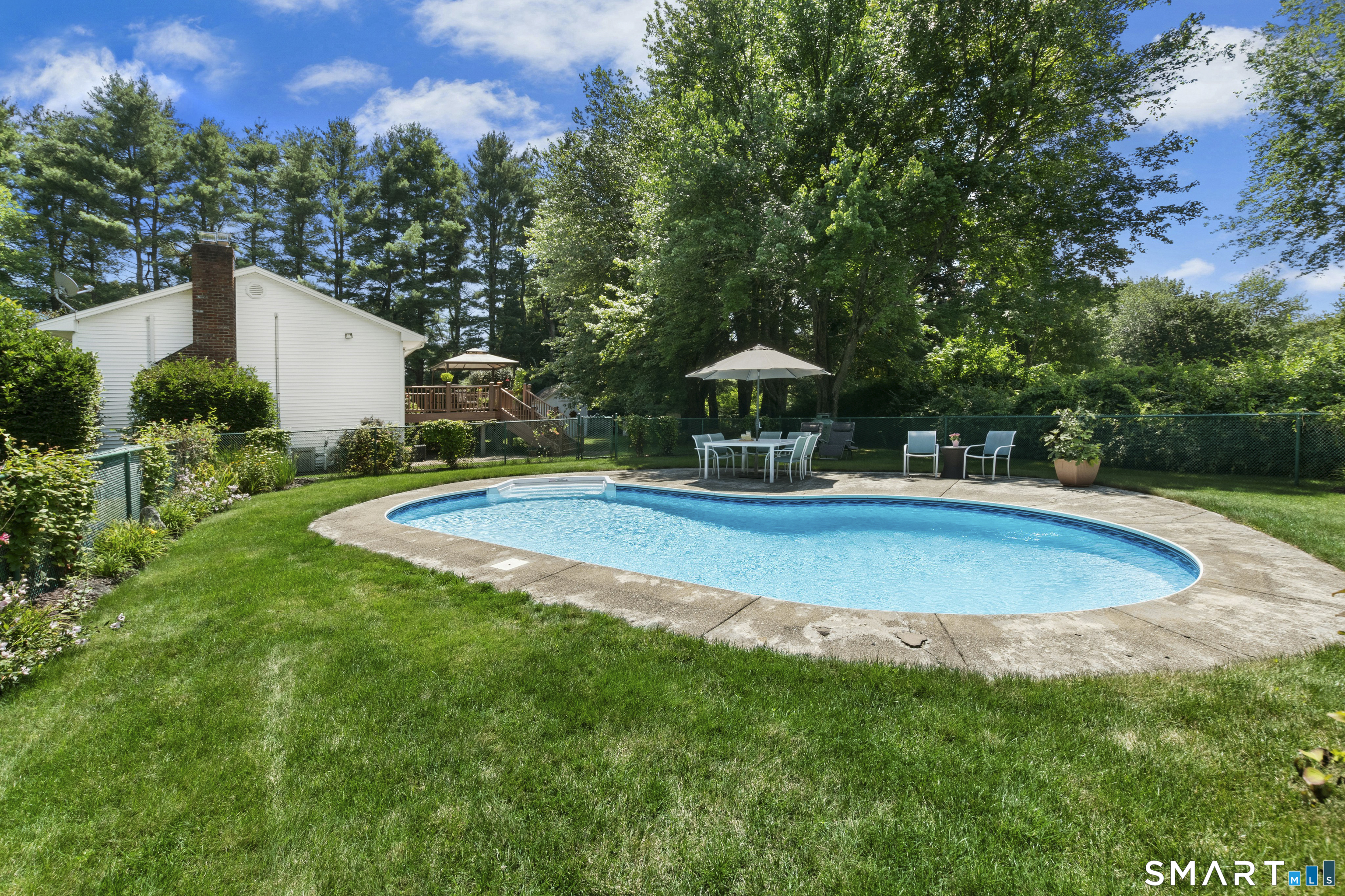6 Webster Place Newtown CT 06470
