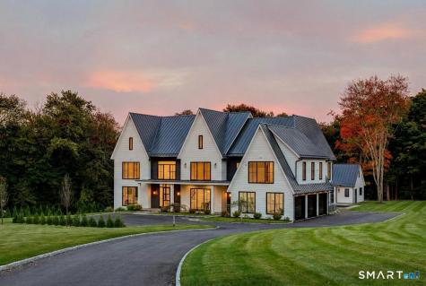 729 Smith Ridge Road New Canaan CT 06840