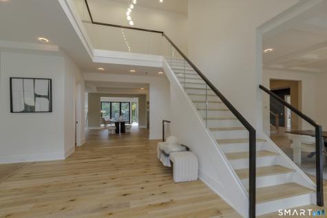 729 Smith Ridge Road New Canaan CT 06840