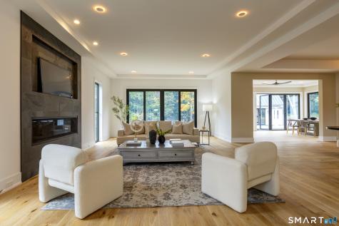 729 Smith Ridge Road New Canaan CT 06840