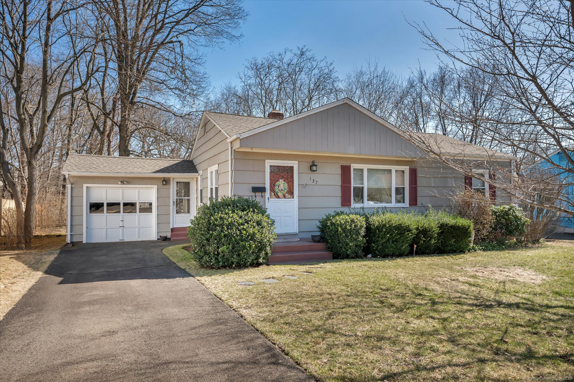 137 West Side Drive Hamden CT 06514