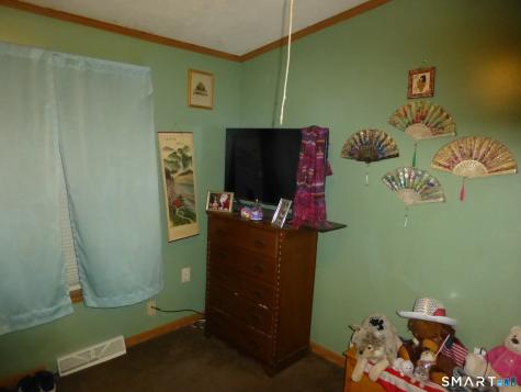 15 Golden Road Montville CT 06382