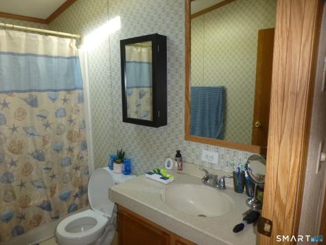 15 Golden Road Montville CT 06382