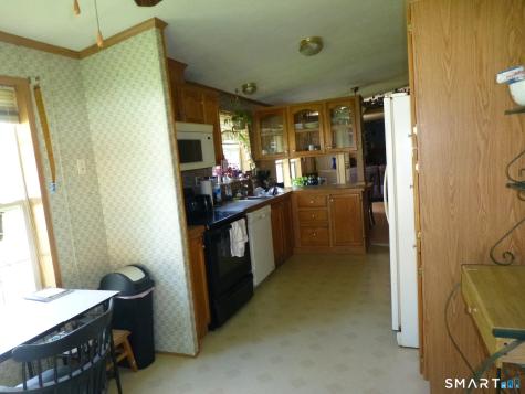 15 Golden Road Montville CT 06382