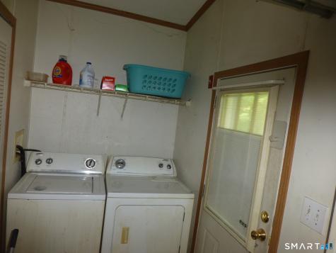 15 Golden Road Montville CT 06382