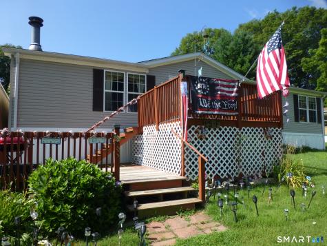 15 Golden Road Montville CT 06382