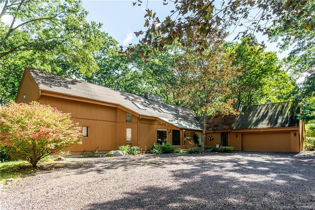 11 Knoll Road Woodbury CT 06798