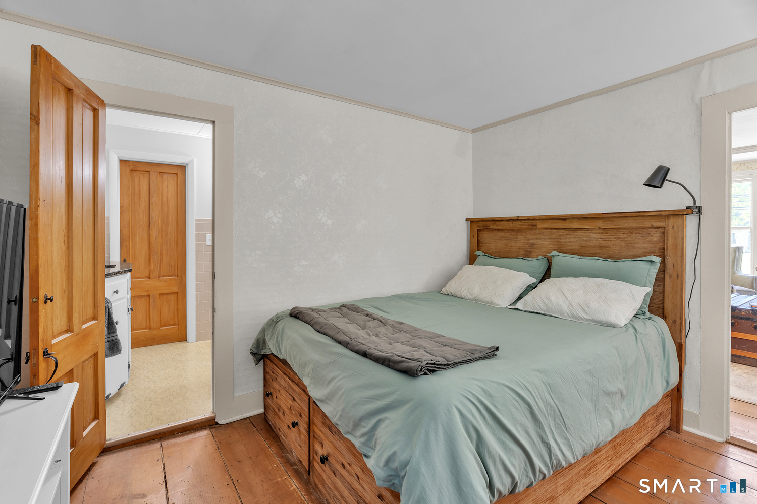 215 Walnut Street Putnam CT 06260