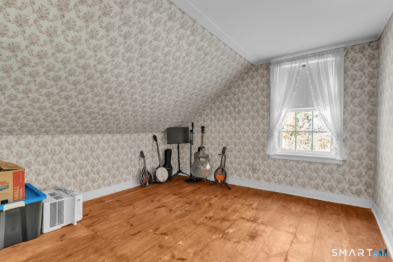 215 Walnut Street Putnam CT 06260