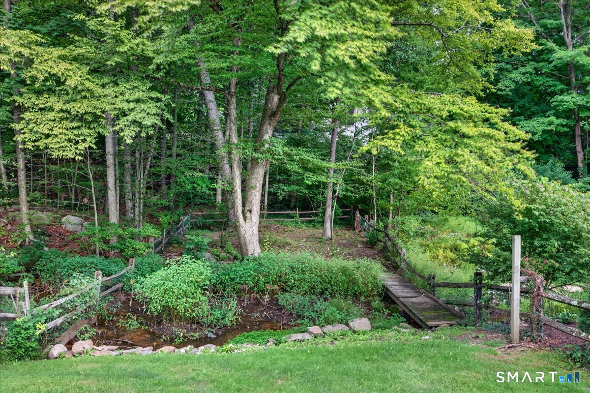 9 Brook Trail East Hampton CT 06424